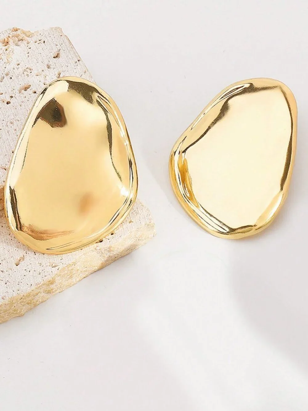 gold luxury contemporary Women's Asymmetric Textured Geometric Oval Earrings